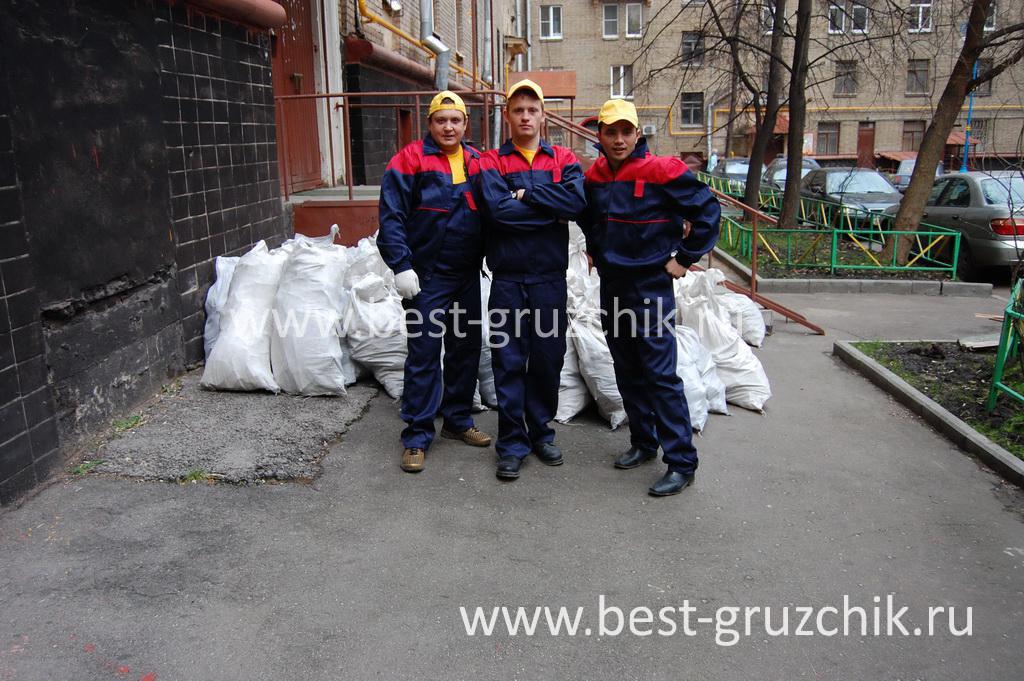 Разнорабочие: занимаемся уборкой строительного мусора