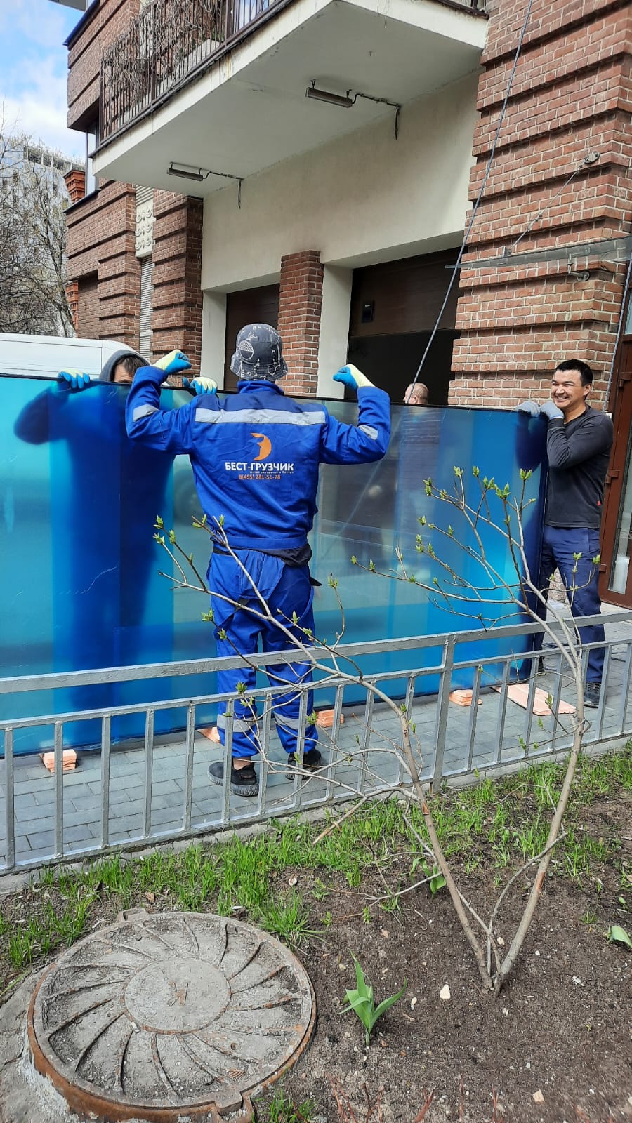Фотоотчет - подъем стеклопакета Бест-грузчиками 28.04.2022 Фотоотчет - подъем стеклопакета Бест-грузчиками 28.04.2022