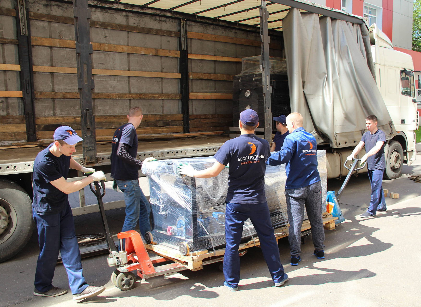 Разгрузка вагонов в Москве